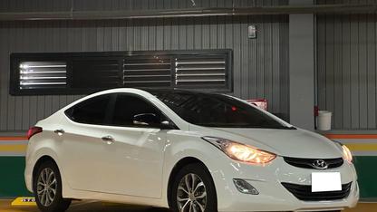 2014 Hyundai 現代 Elantra