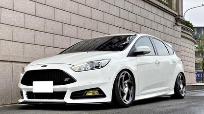 2016 Ford 福特 Focus 5d