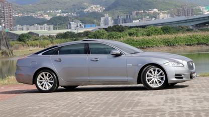 2010 Jaguar 捷豹 XJ