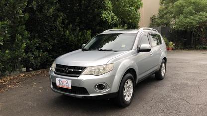 2013 Mitsubishi 三菱 Outlander