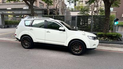 2009 Mitsubishi 三菱 Outlander