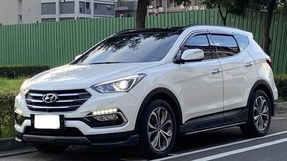 2017 Hyundai 現代 Santa fe
