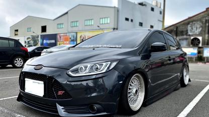 2014 Ford 福特 Focus 5d