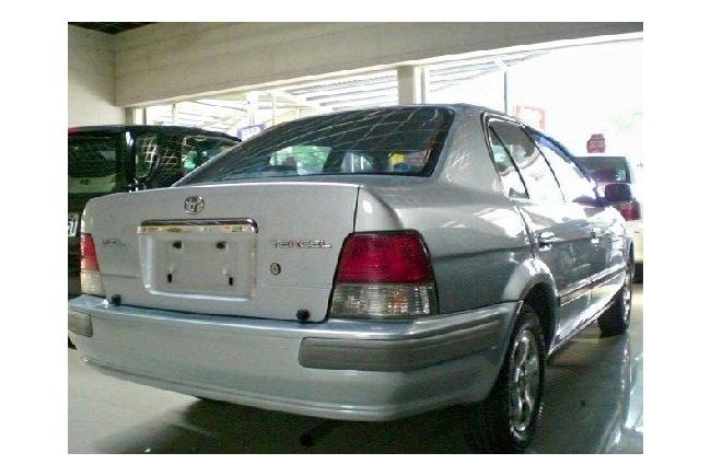 Toyota tercel 2000