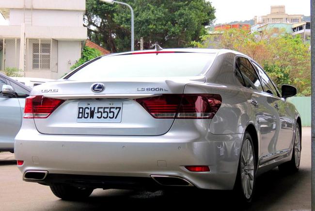 Lexus Ls600hl 頂級版 4 5代 14年中古車 二手車 115 9萬 古馳上abc好車網