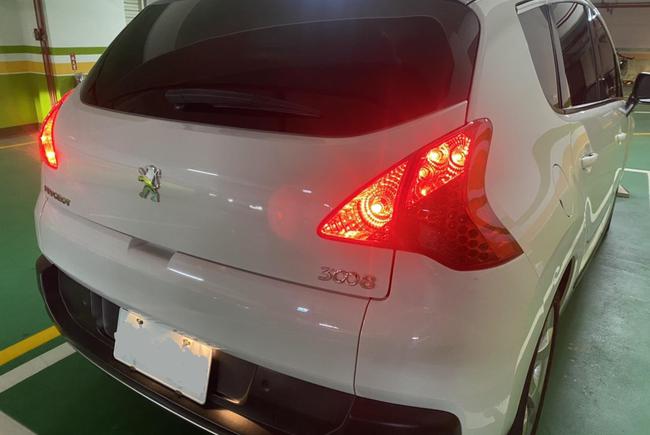 Peugeot 3008 1 6 E Hdi Premium 13年中古車 二手車 40萬 Abc好車網