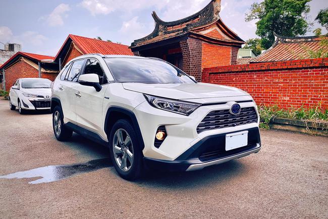 Toyota Rav4 Hybrid 旗艦4wd 5代 19年中古車 二手車 95 7萬 Abc好車網