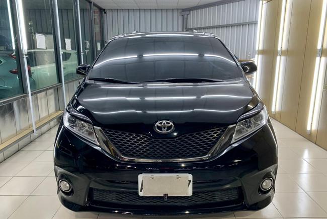 Toyota Sienna 3 5 Se 3代 10年中古車 二手車 68 2萬 承龍汽車abc好車網