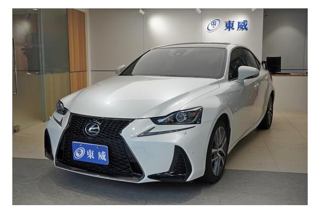 Lexus Is300 豪華版 3代 18 中古車 二手車 125 8萬 東威汽車abc好車網 Lexus Is300 豪華版 3代 18 中古車 二手車 125 8萬 東威汽車abc好車網